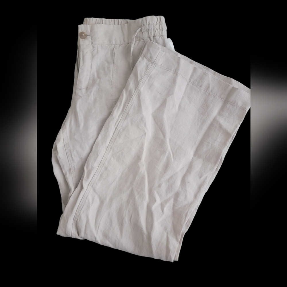 Kut from the Kloth Relaxed Wide Leg Linen-Blend Pants in White